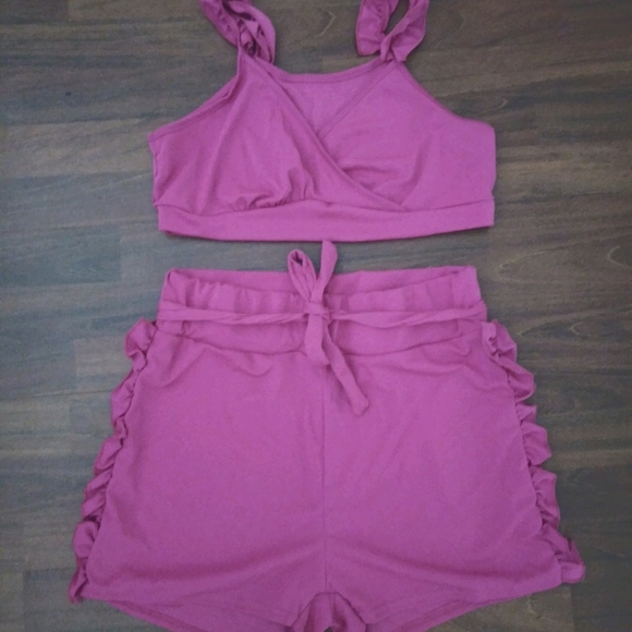 All brand Pants - 2/$15 2 piece ruffle short set